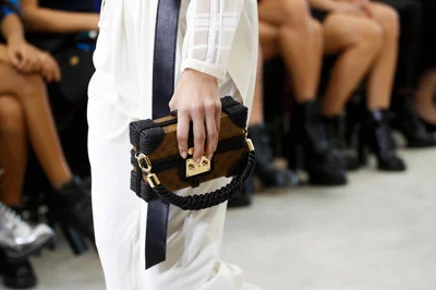 Look 19
